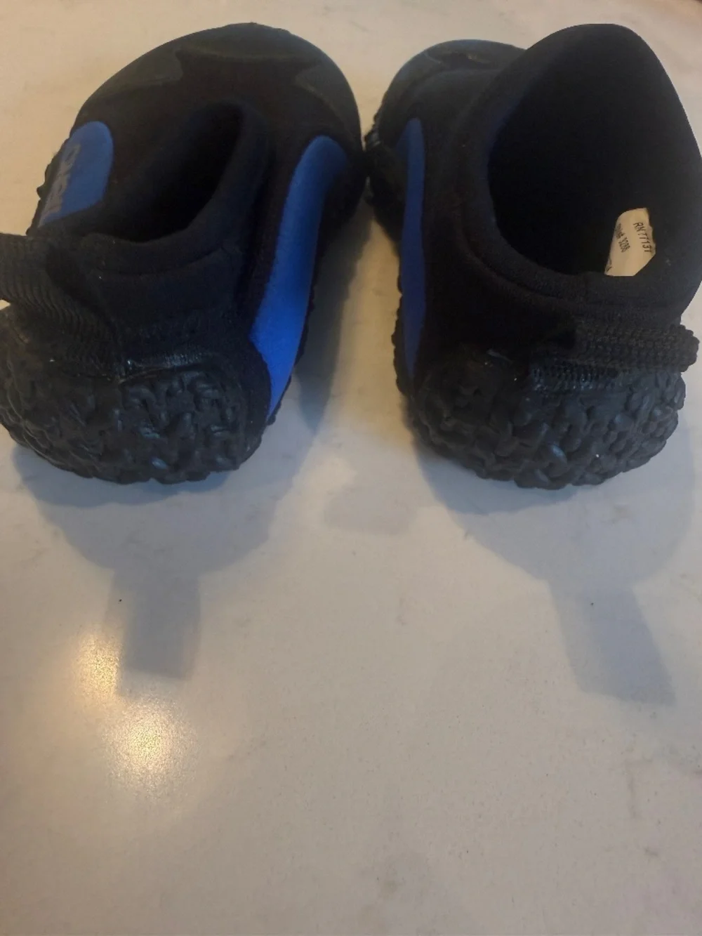 O’Neill Kids Reef Water Shoes Blue Black Neoprene Aqua Socks Size 1-2 Large